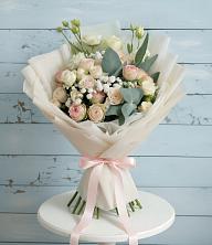 Букет цветов из:  Розы и Лизиантусы в Пирогово