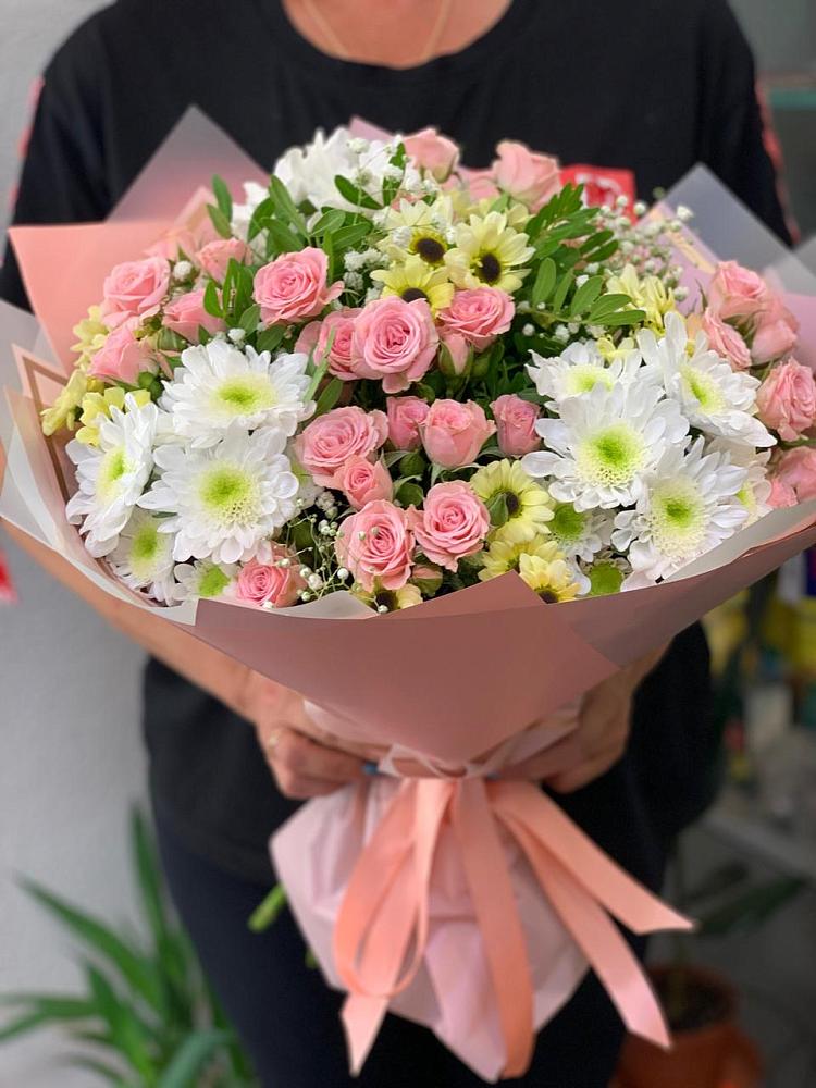 Букет цветов из: Розы и Хризантемы в Пирогово