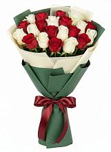 Букет Микс из красных и белых роз #REPLACE_PRED# Пирогово