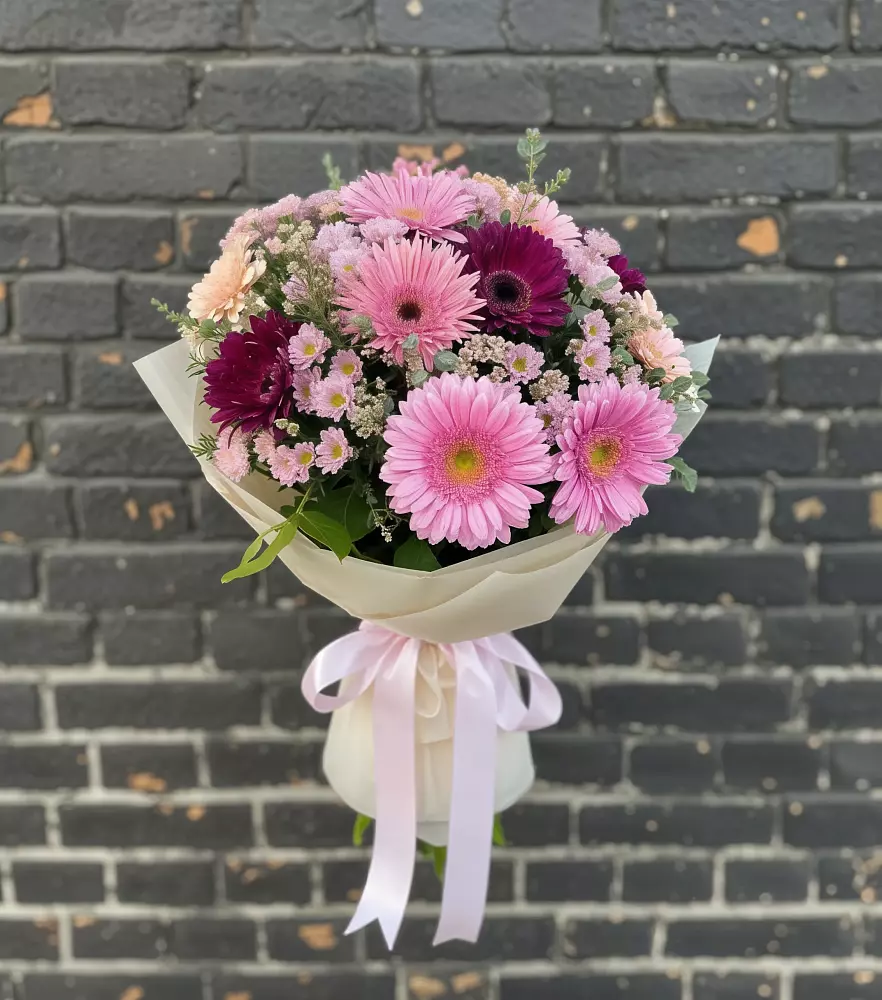 Букет цветов из: Герберы и Хризантемы в Пирогово
