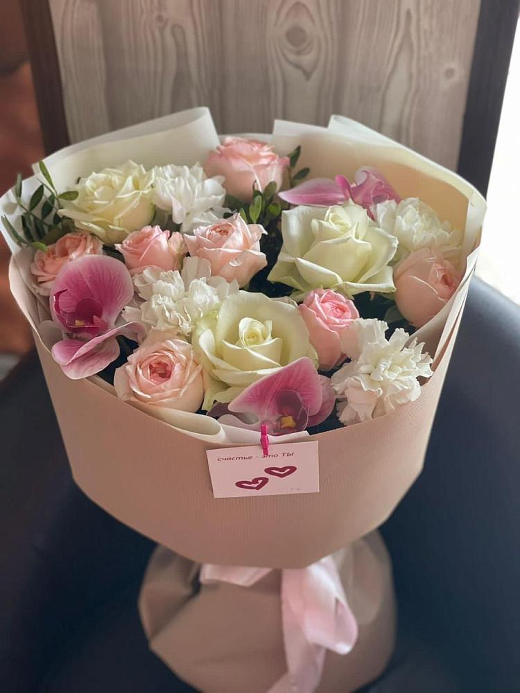 Букет цветов из: Орхидеи, Розы и Гвоздики в Пирогово