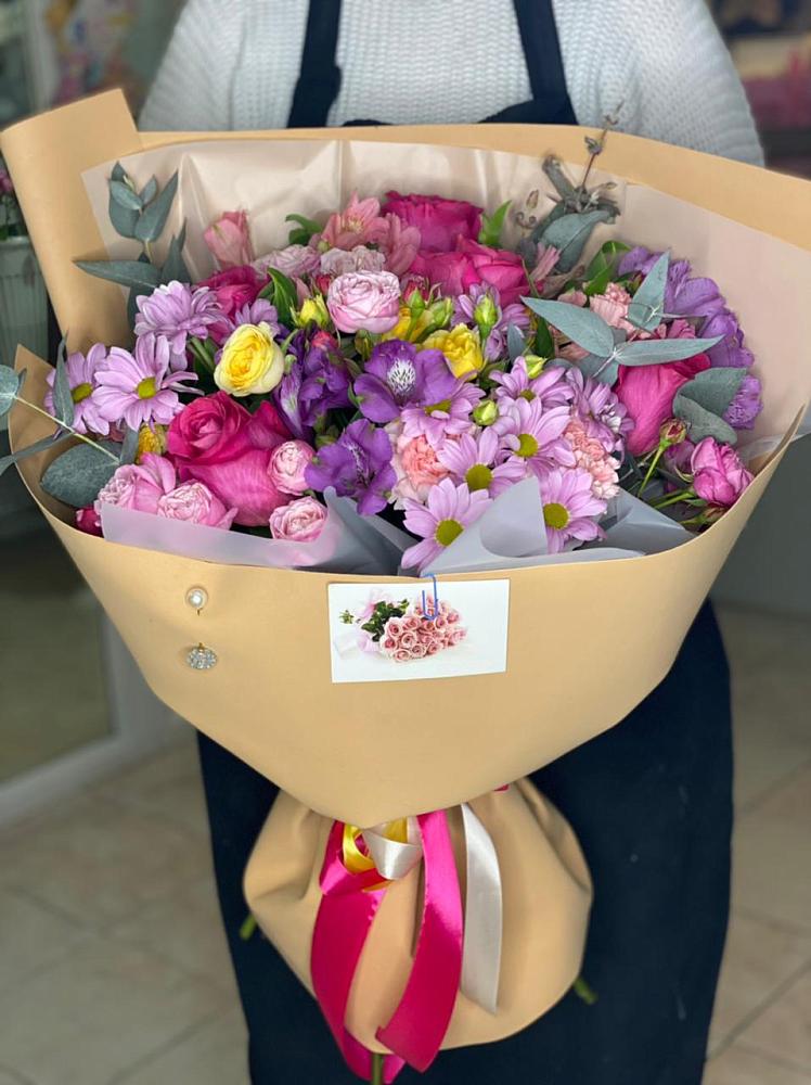 Букет цветов из: Хризантемы, Гвоздики и Альстромерии в Пирогово