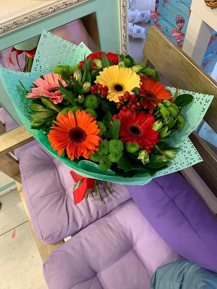 Букет цветов из: Герберы, Хризантемы и Альстромерии в Пирогово