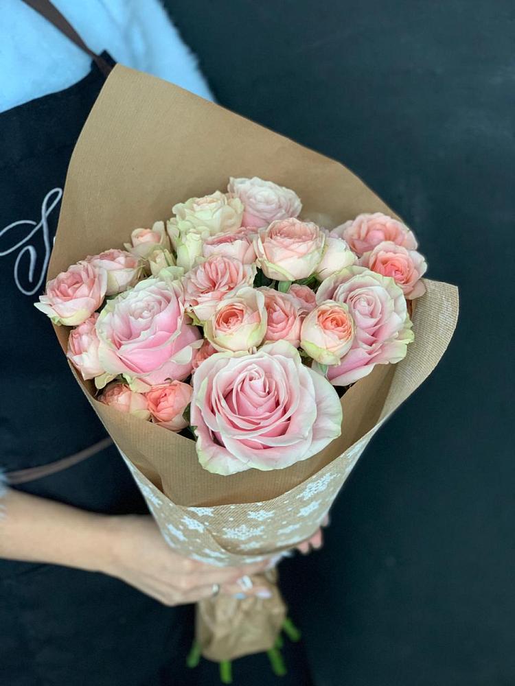 Букет цветов из: Хризантемы и Розы в Пирогово