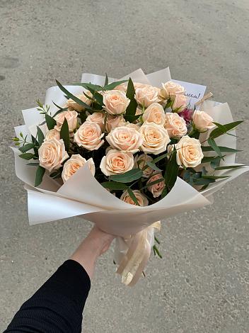 Букет Кремовые розы Латте в Пирогово