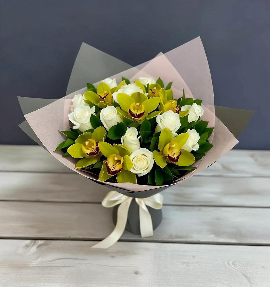 Букет цветов из: Орхидеи и Розы в Пирогово