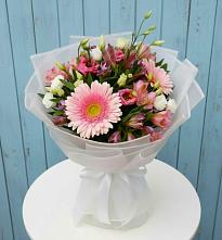 Букет цветов из:  Герберы, Альстромерии и Лизиантусы #REPLACE_PRED# Пирогово